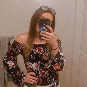 Meet your Posher, Whitney